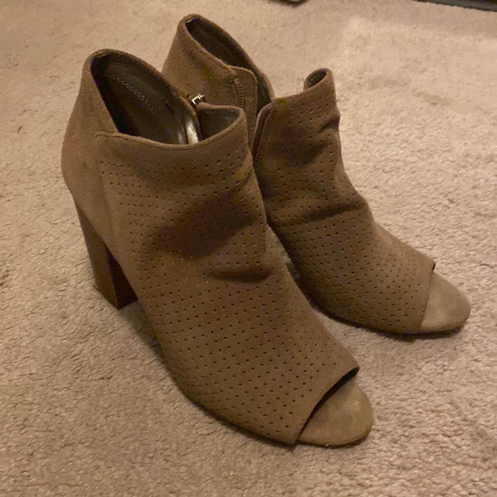 Jessica Simpson peep toe bootie